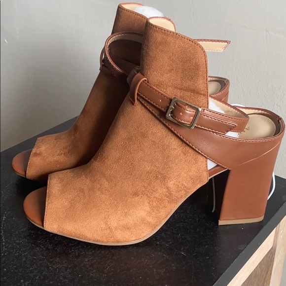 Andrew Geller Shoes - Andrew Geller Bella Women's Heels Chestnut/Cognac